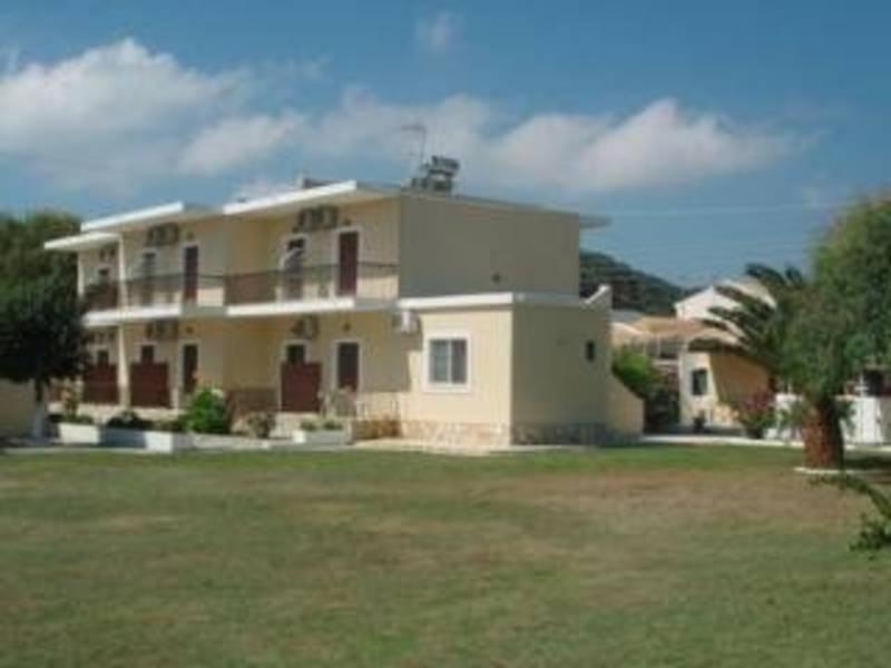 The 3 Little Pigs Apartments Sidari  Ngoại thất bức ảnh