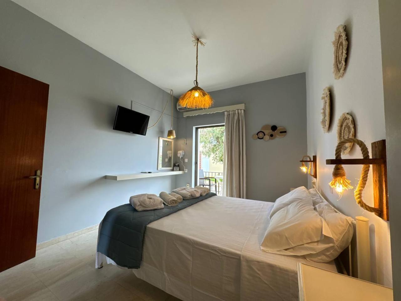 The 3 Little Pigs Apartments Sidari  Ngoại thất bức ảnh