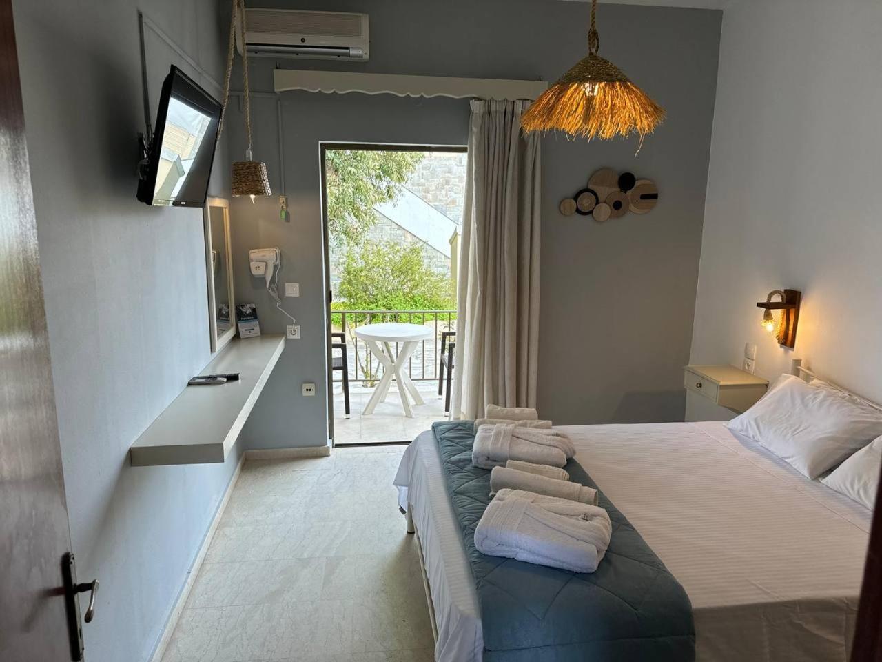 The 3 Little Pigs Apartments Sidari  Ngoại thất bức ảnh